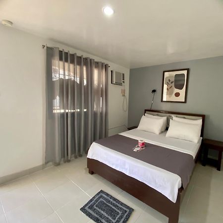 Marion Roos Hotel Puerto Galera Eksteriør bilde