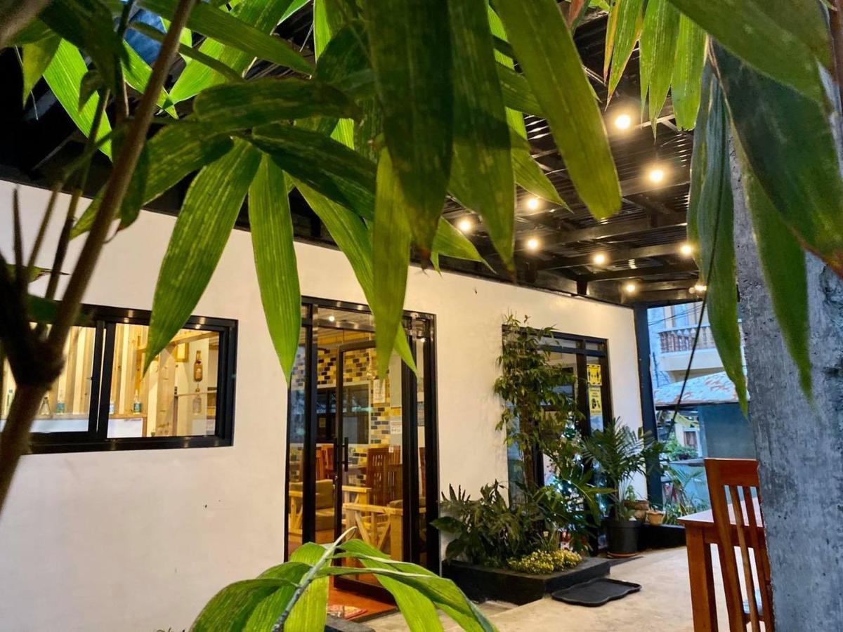 Marion Roos Hotel Puerto Galera Eksteriør bilde