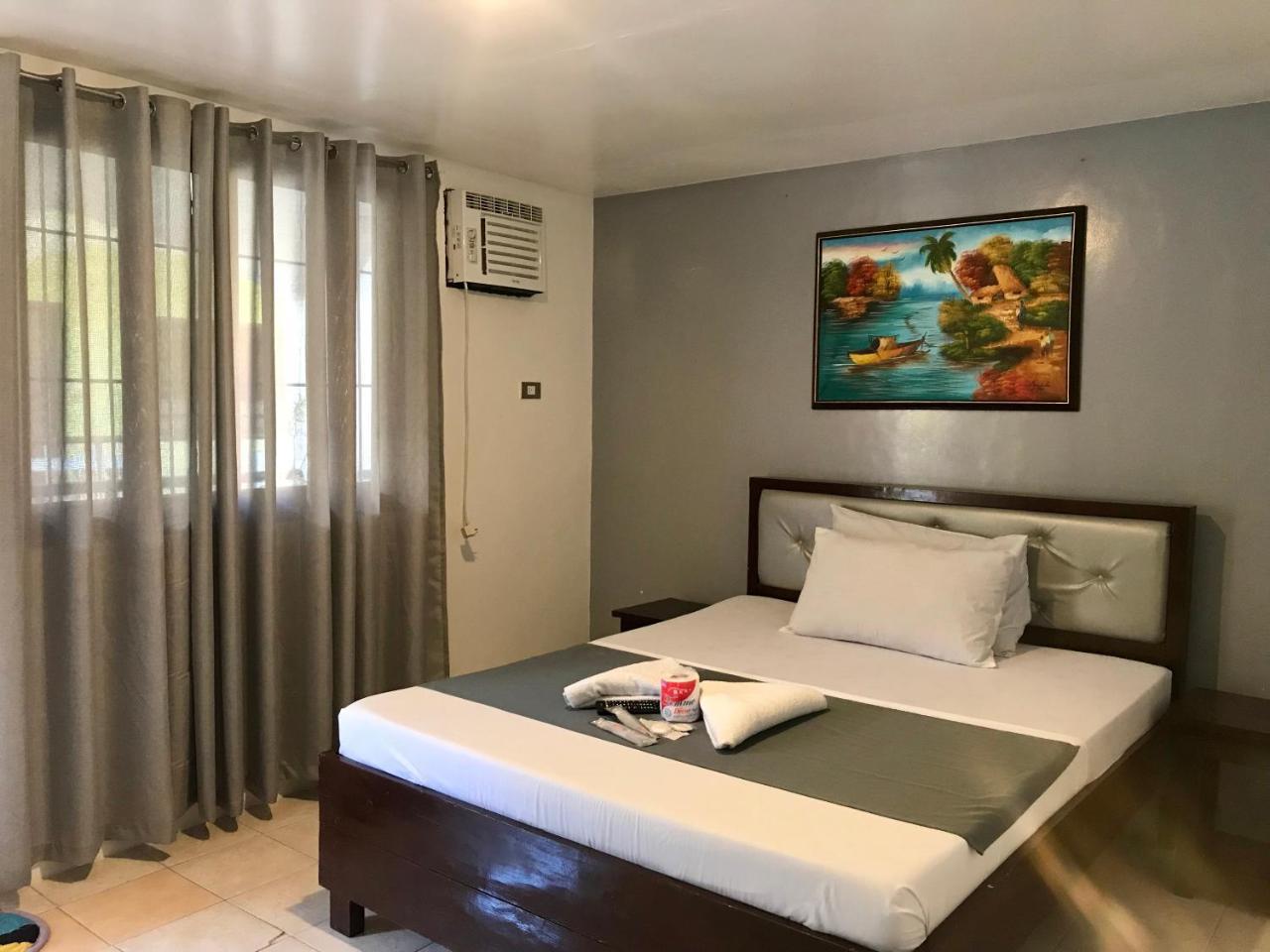 Marion Roos Hotel Puerto Galera Eksteriør bilde