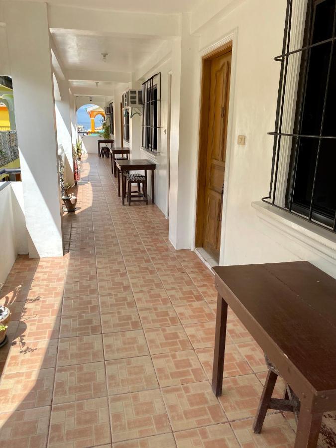 Marion Roos Hotel Puerto Galera Eksteriør bilde